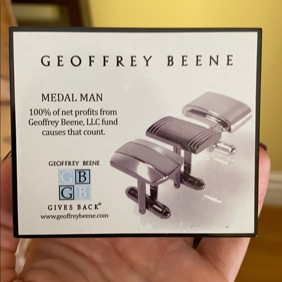 NWOT Geoffrey Been Cufflinks & Tie Clip set - Picture 3 of 6